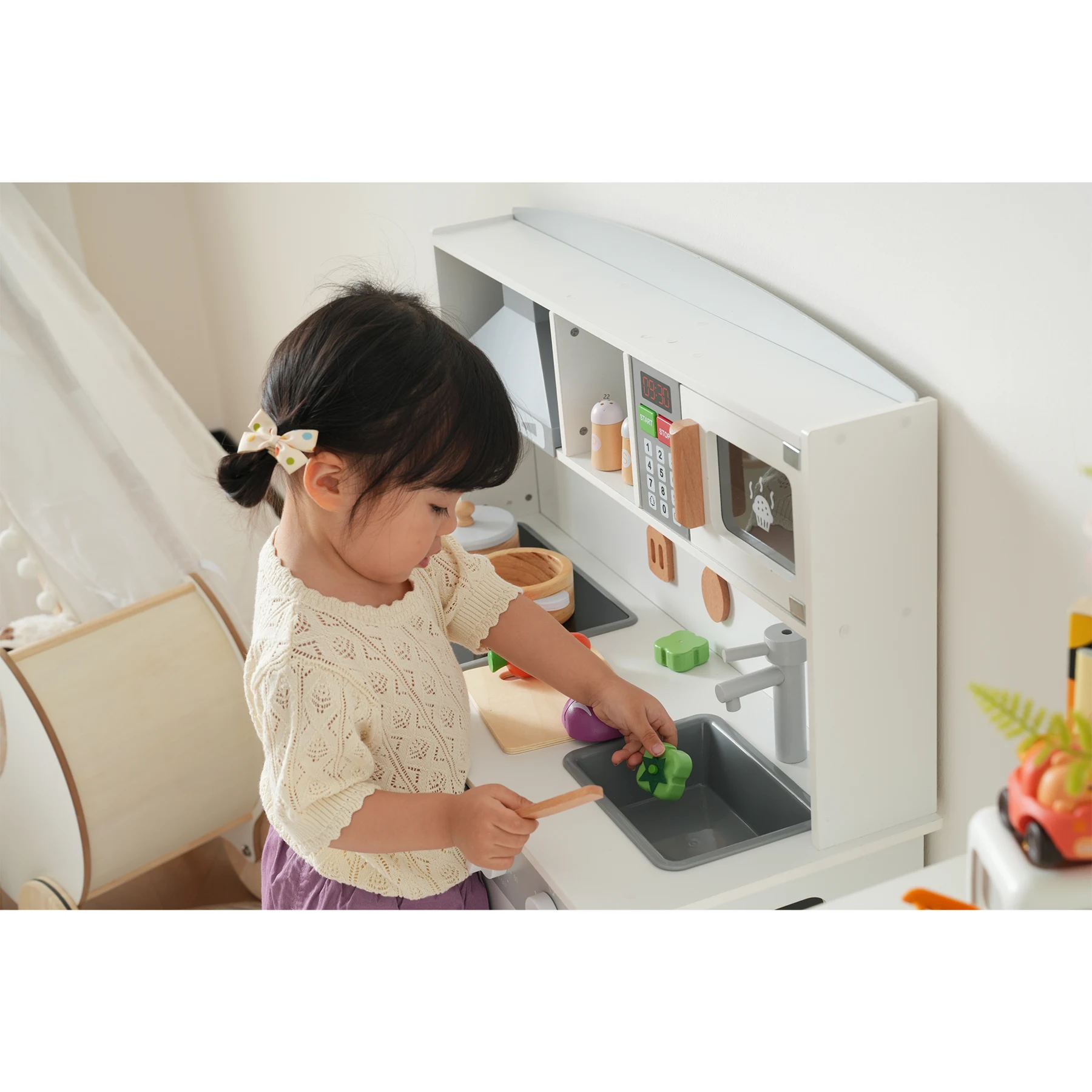 おままごと キッチン 木製 台所 ライト付き 調理器具付き 調味料 食材 野菜 知育玩具 コンロ 電子レンジ 家事 おもちゃ キッズ ベビー 誕生日 プレゼント【ホワイト】