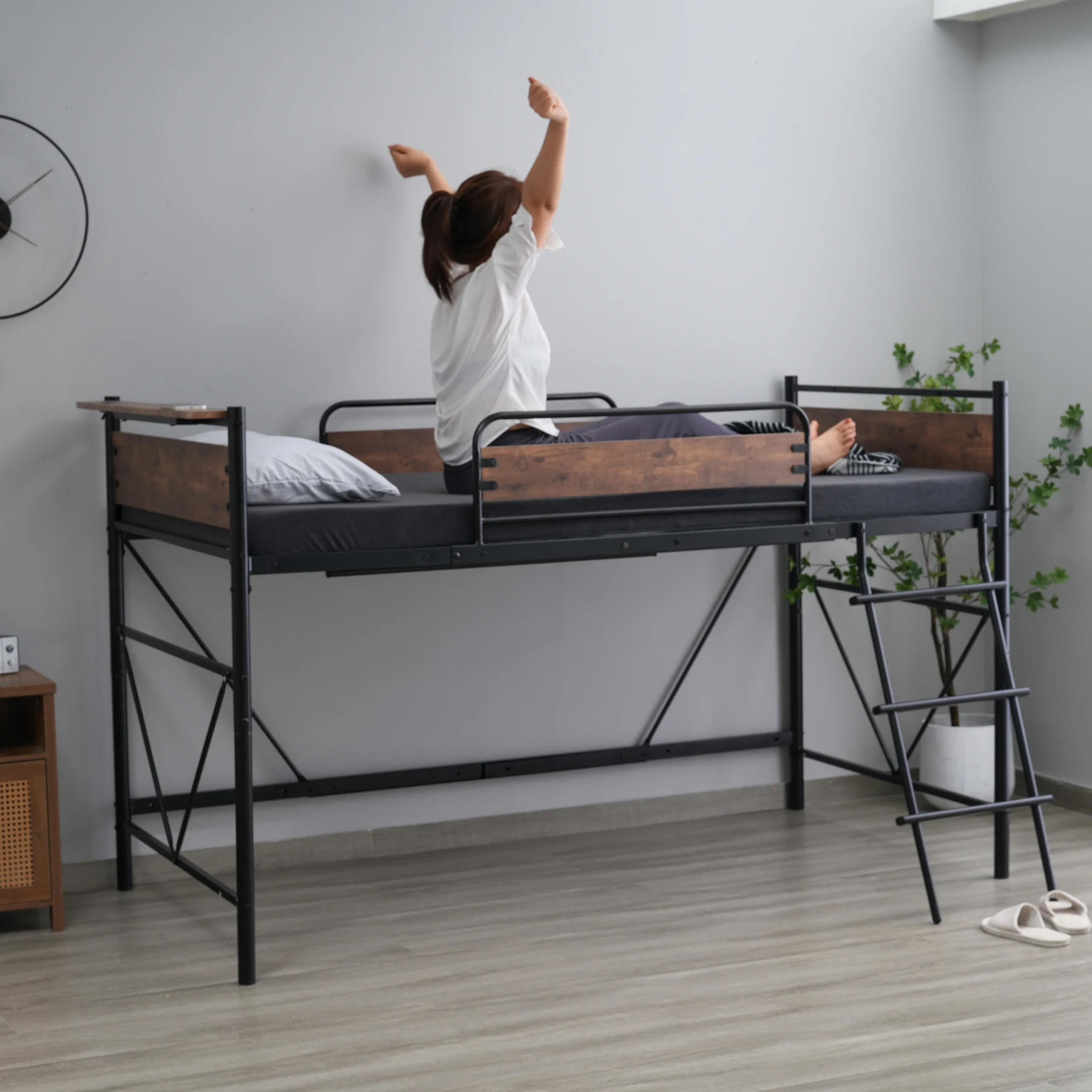 ロフトベッド パイプベッド シングル 耐荷重150kg 高さ125cm システムベッド ロータイプ ミドルタイプ 収納 北欧風 大人 一人暮らし ハンガーポール4本付属 送料無料 スチール 耐震 ベッド 子供部屋