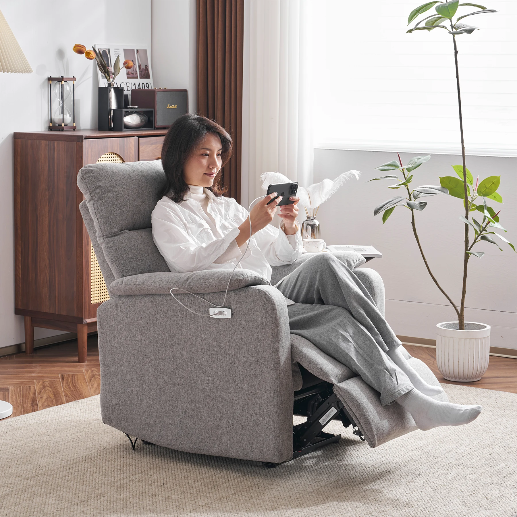 リクライニングソファー 電動リクライニングソファ オットマン一体型 1人掛け USBポート付き 電動ソファ モーションソファー 耐圧分散 電動ソファー スマホ充電可 リクライニングチェア 【グレー】