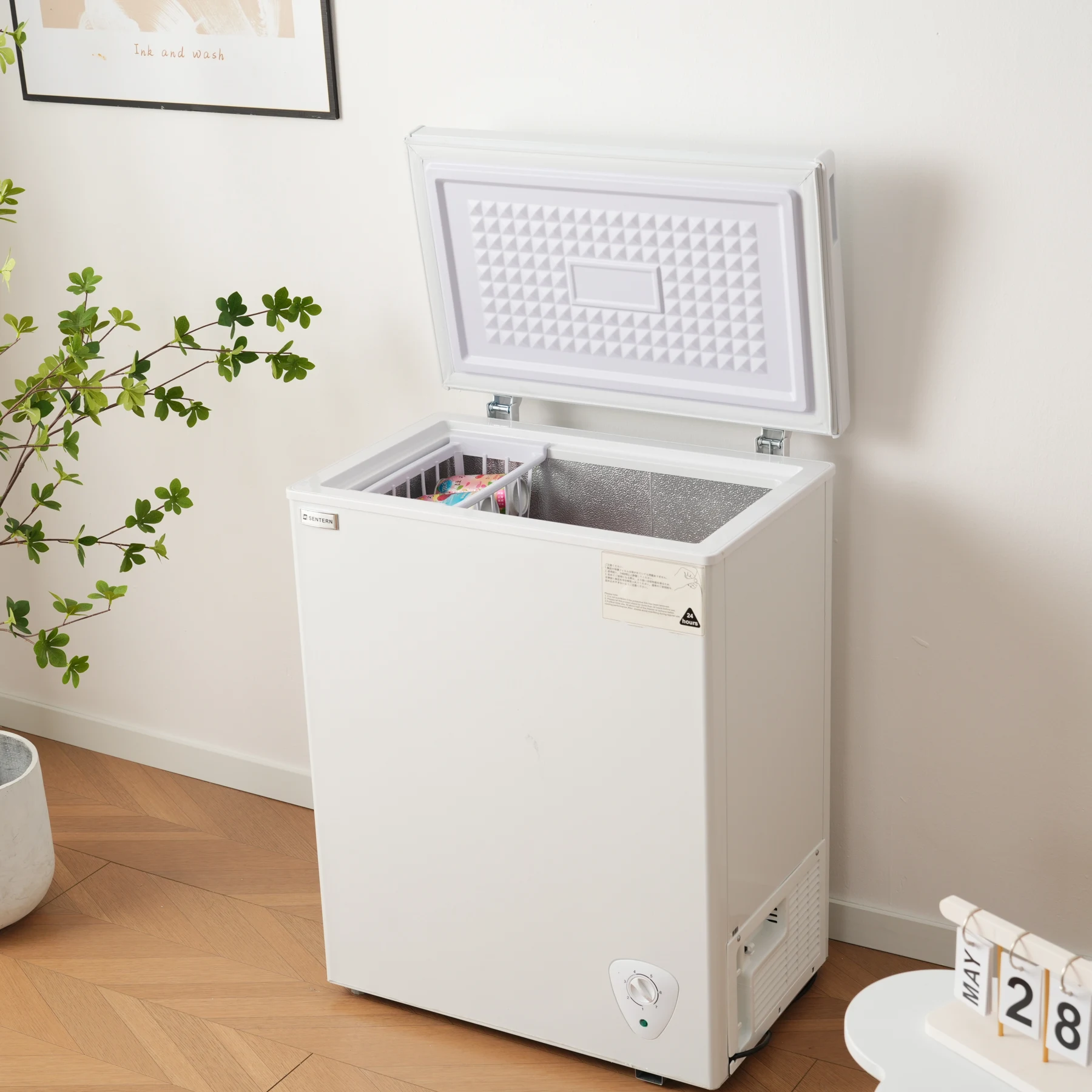 冷凍庫 90L 家庭用 業務用 チェストフリーザー 上開き バスケット付き フリーザー ストッカー 冷凍 省エネ スリム 冷凍冷蔵庫 温度調整 氷 静音 大容量 冷凍食品 ストック キッチン家電 ホワイト 白 冷凍庫 業務用冷蔵庫