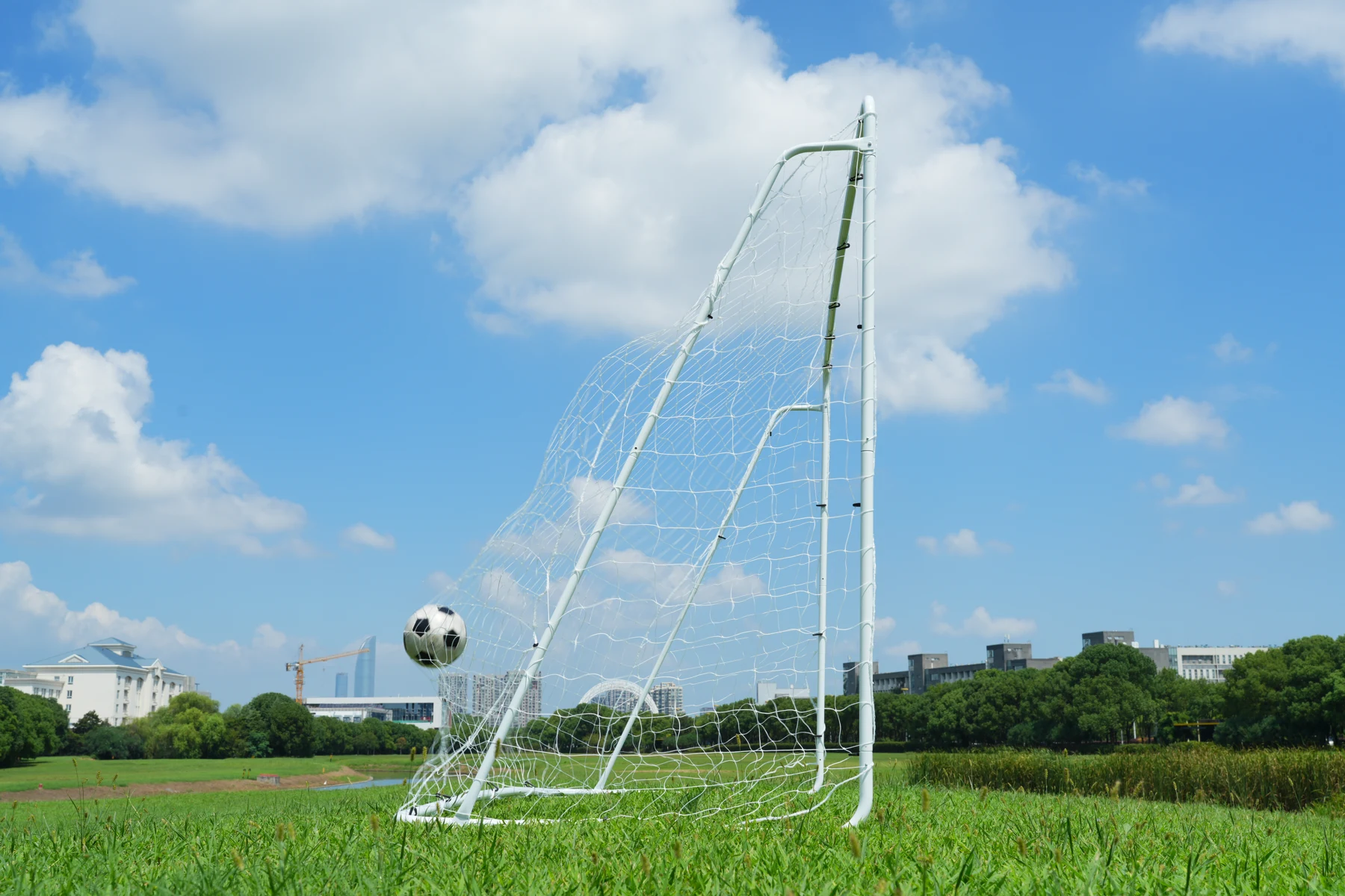 フットサルゴール 3m×2m 公式サイズ 組み立て式 キャリーバッグ付 室内 屋外兼用 練習用ネット サッカーゴール フットサル ゴール サッカー ミニサッカー トレーニング