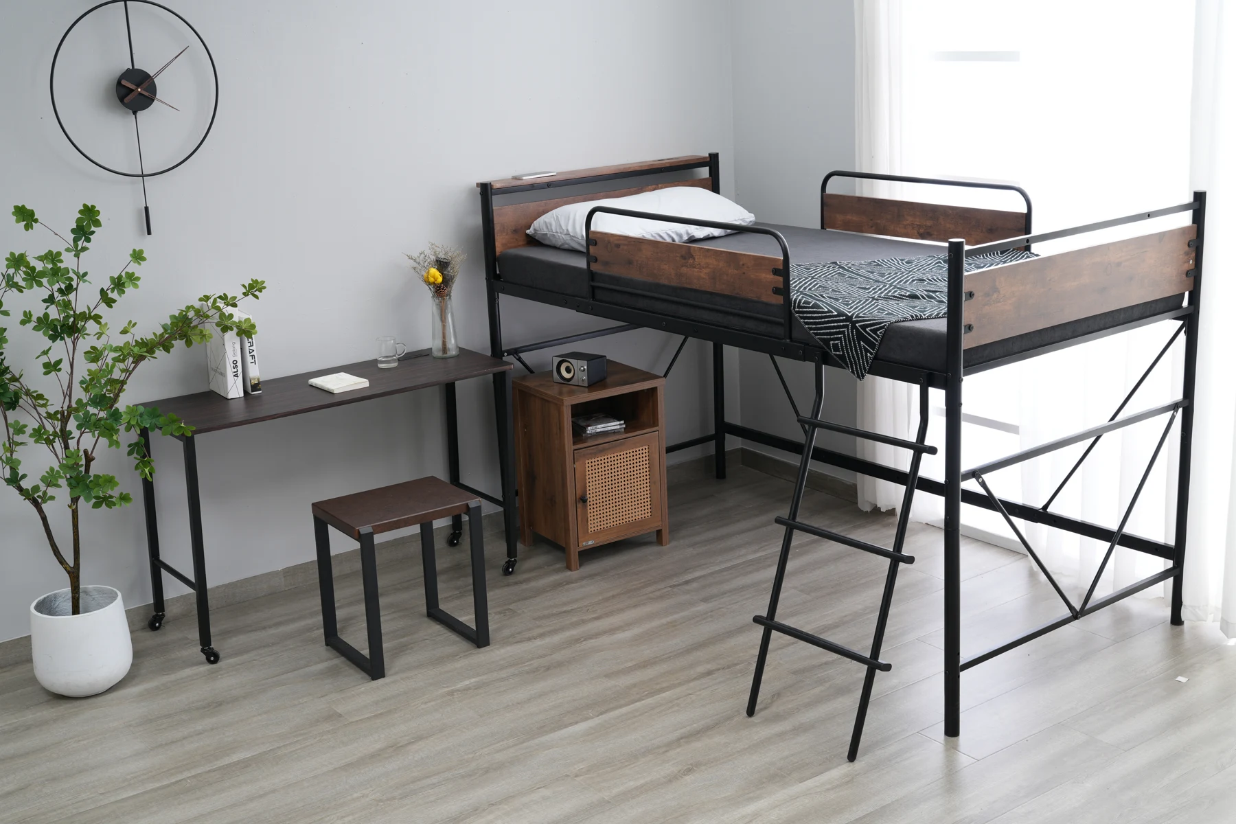 ロフトベッド パイプベッド シングル 耐荷重150kg 高さ125cm システムベッド ロータイプ ミドルタイプ 収納 北欧風 大人 一人暮らし ハンガーポール4本付属 送料無料 スチール 耐震 ベッド 子供部屋