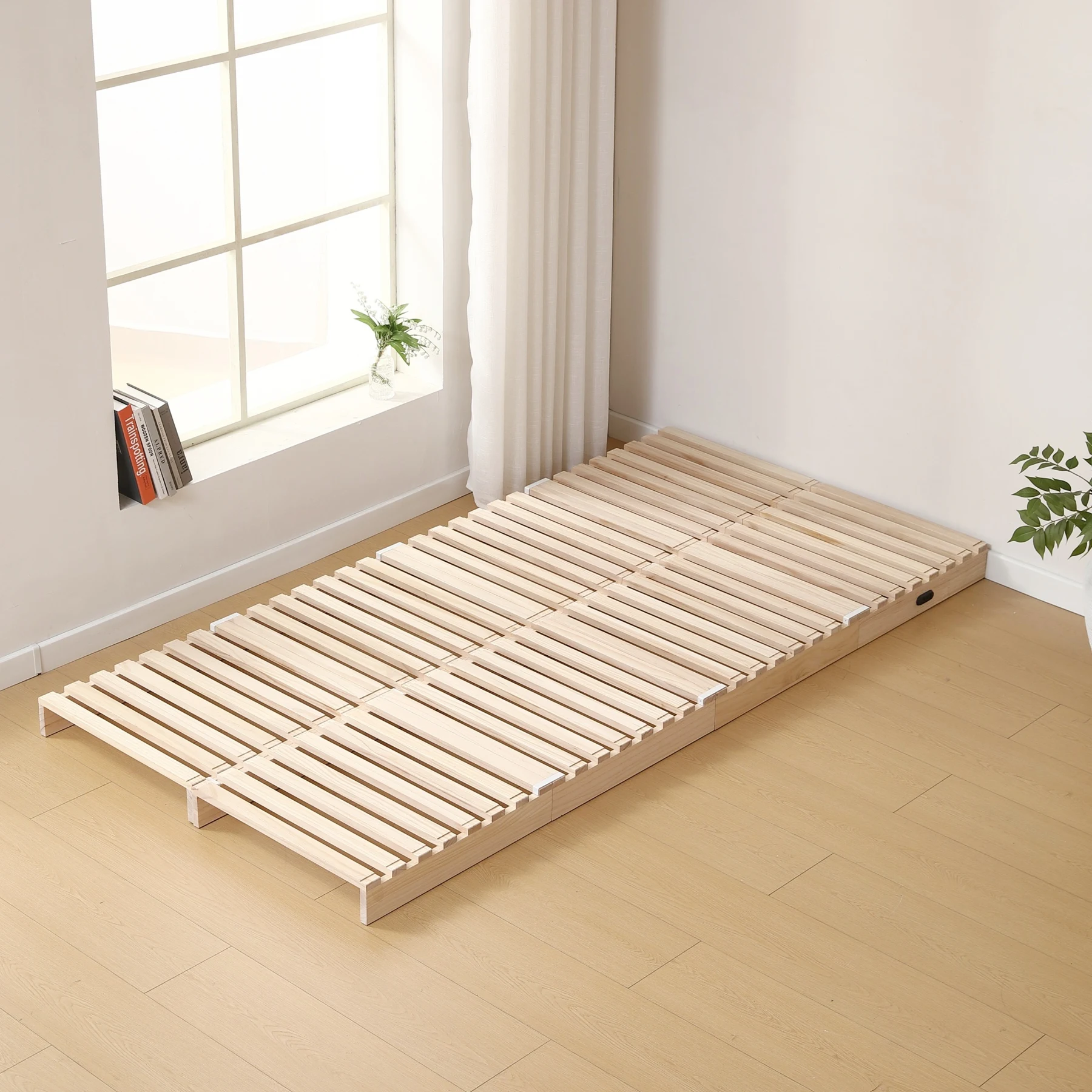 パレットベッド 8枚セット すのこベッド コンセント付き 天然パイン材 ローベッド 50*50cm 組み換え自由 木製 天然木 軽量 ベッド パレット ロータイプ ベッドフレーム