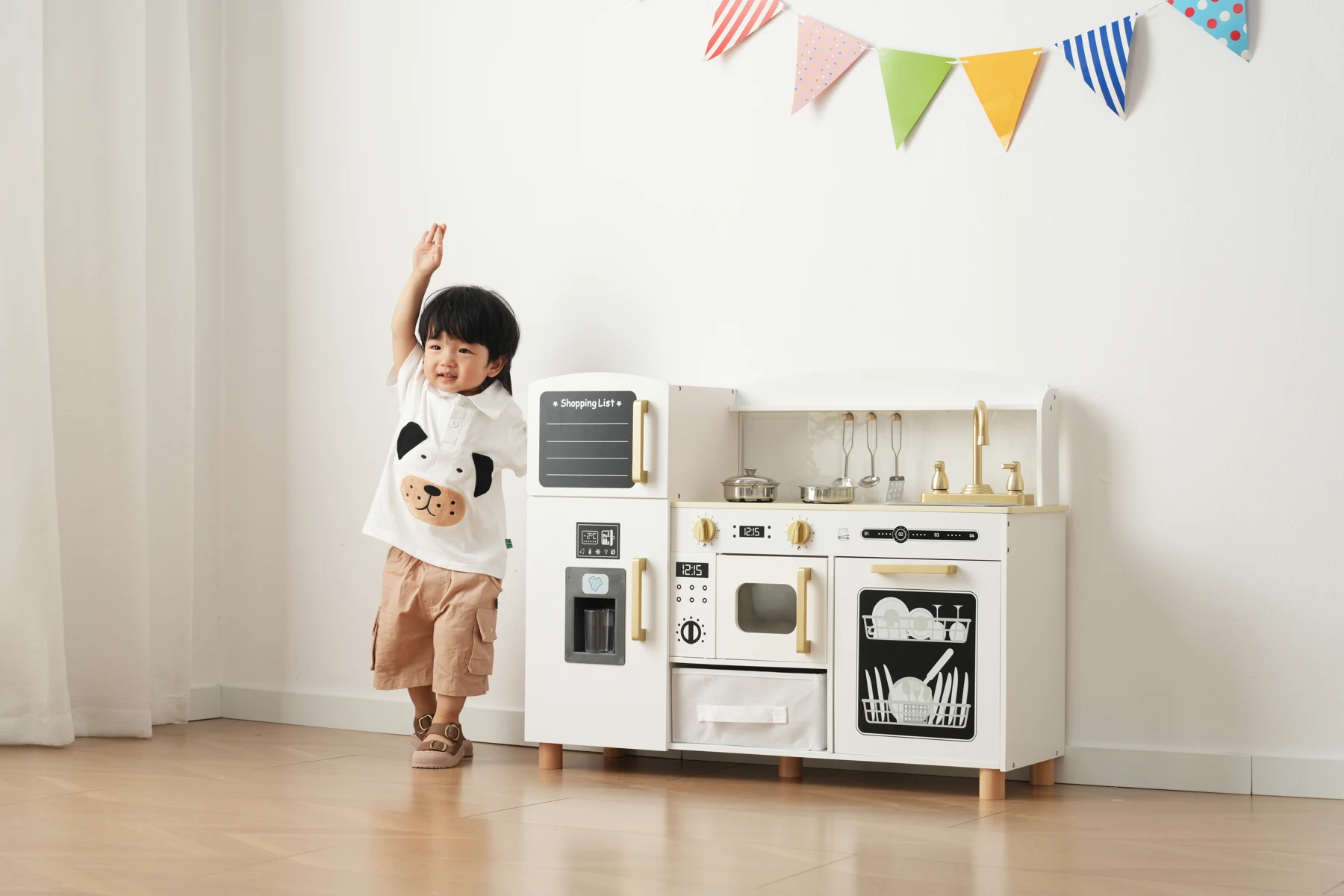 おままごと キッチン 絵描きキッチン 付属品 木製 台所 調理器具付き 知育玩具 コンロ 冷蔵庫 製氷機 電子レンジ 家事 おもちゃ キッズ ベビー 誕生日 プレゼント【ホワイト】