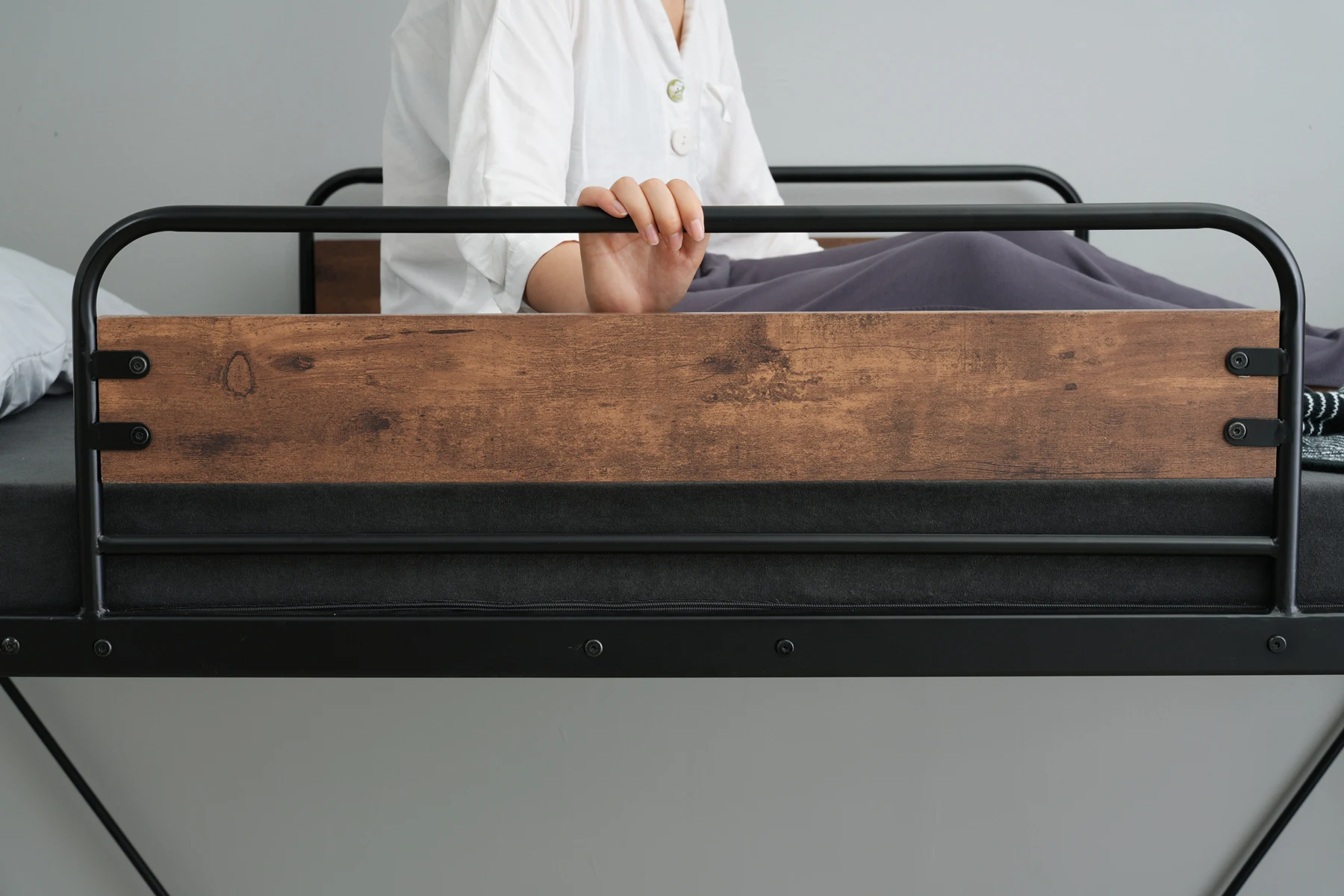 ロフトベッド パイプベッド シングル 耐荷重150kg 高さ125cm システムベッド ロータイプ ミドルタイプ 収納 北欧風 大人 一人暮らし ハンガーポール4本付属 送料無料 スチール 耐震 ベッド 子供部屋