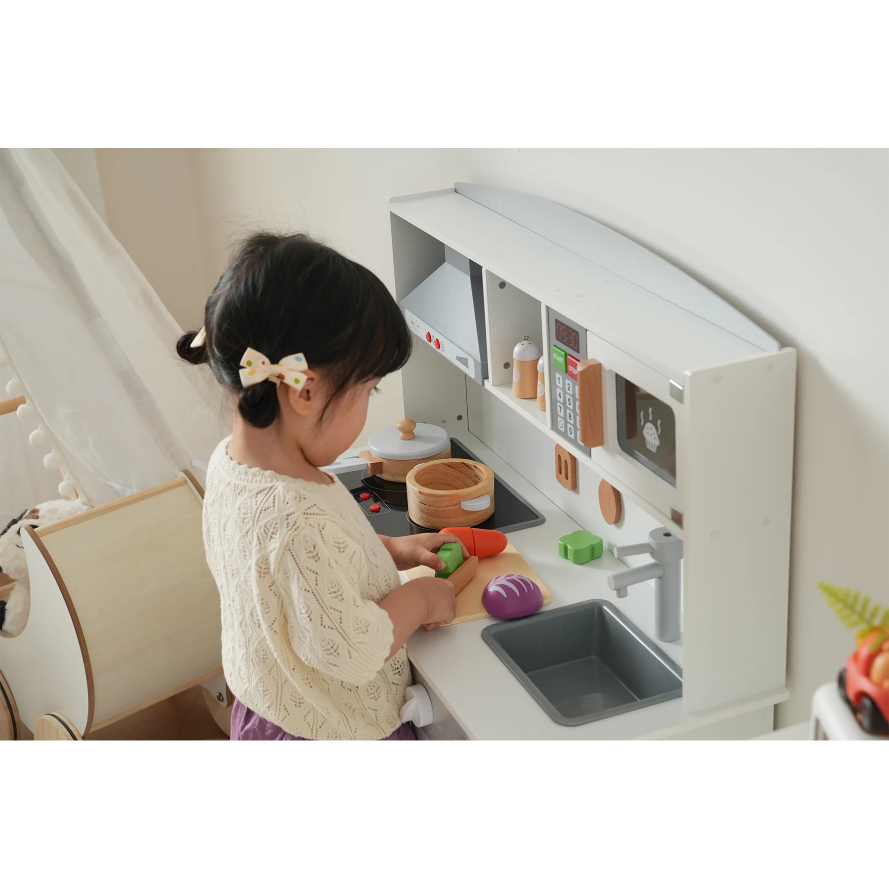 おままごと キッチン 木製 台所 ライト付き 調理器具付き 調味料 食材 野菜 知育玩具 コンロ 電子レンジ 家事 おもちゃ キッズ ベビー 誕生日 プレゼント【ホワイト】