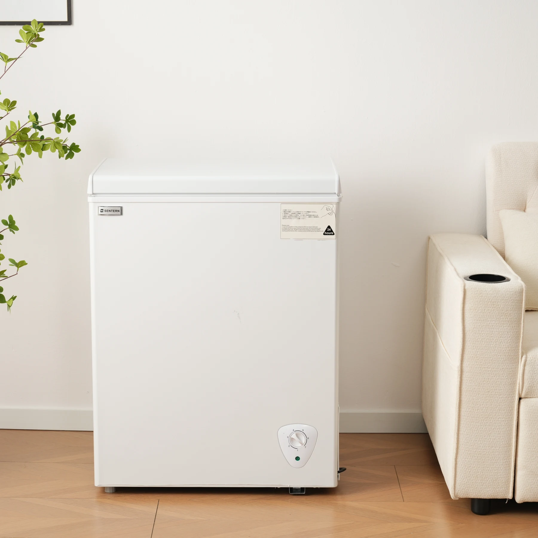 冷凍庫 90L 家庭用 業務用 チェストフリーザー 上開き バスケット付き フリーザー ストッカー 冷凍 省エネ スリム 冷凍冷蔵庫 温度調整 氷 静音 大容量 冷凍食品 ストック キッチン家電 ホワイト 白 冷凍庫 業務用冷蔵庫