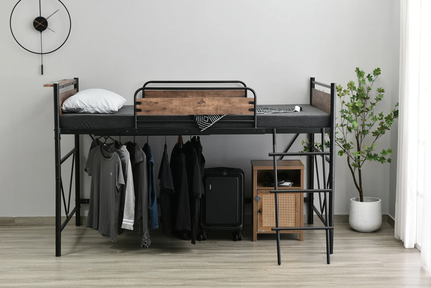 ロフトベッド パイプベッド シングル 耐荷重150kg 高さ125cm システムベッド ロータイプ ミドルタイプ 収納 北欧風 大人 一人暮らし ハンガーポール4本付属 送料無料 スチール 耐震 ベッド 子供部屋