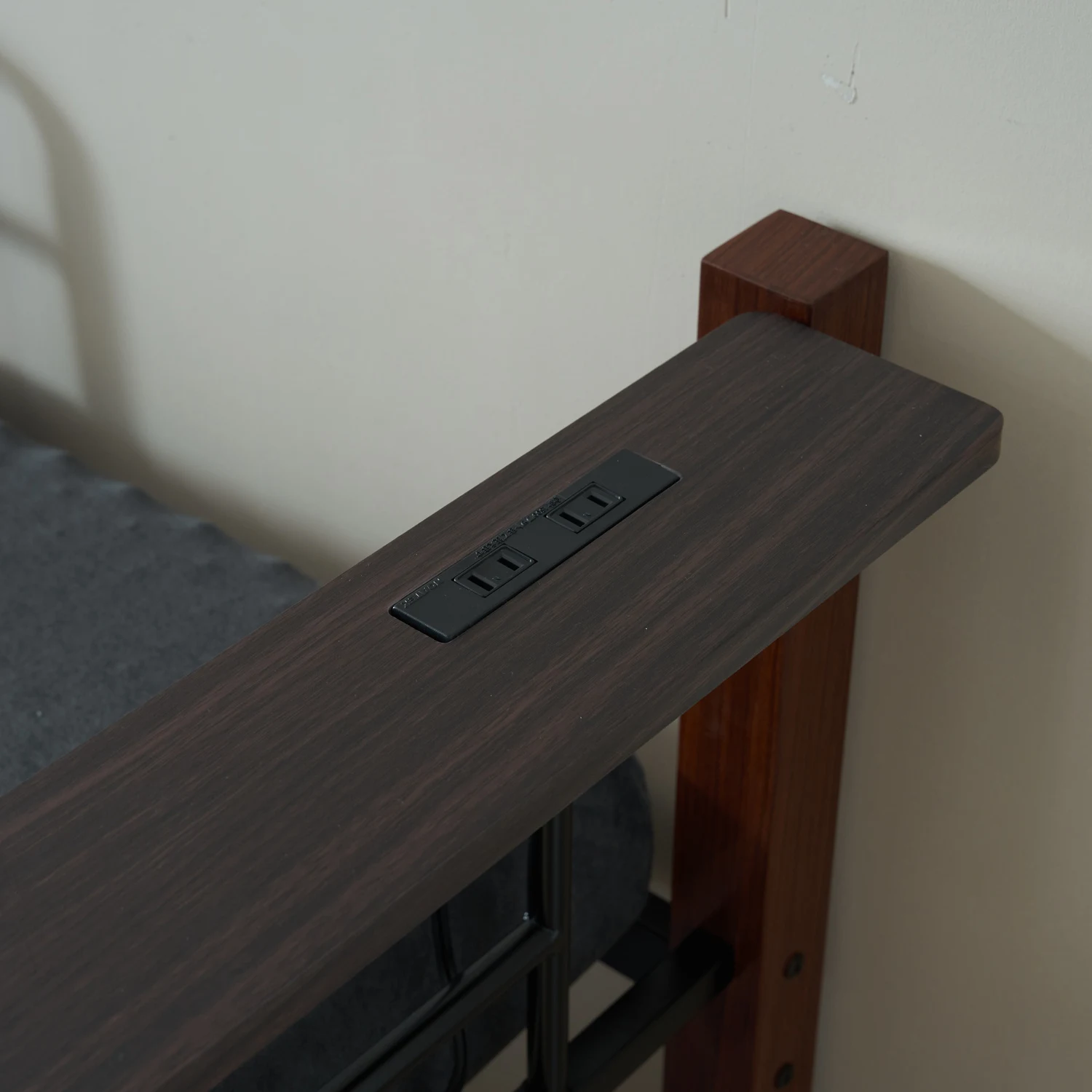 【高さ140cm】ロフトベッド パイプベッド シングル 耐荷重150kg システムベッド ロータイプ ミドルタイプ 棚 収納 北欧風 大人 一人暮らし ハンガーポール4本付属 送料無料 スチール 耐震 ベッド 子供部屋
