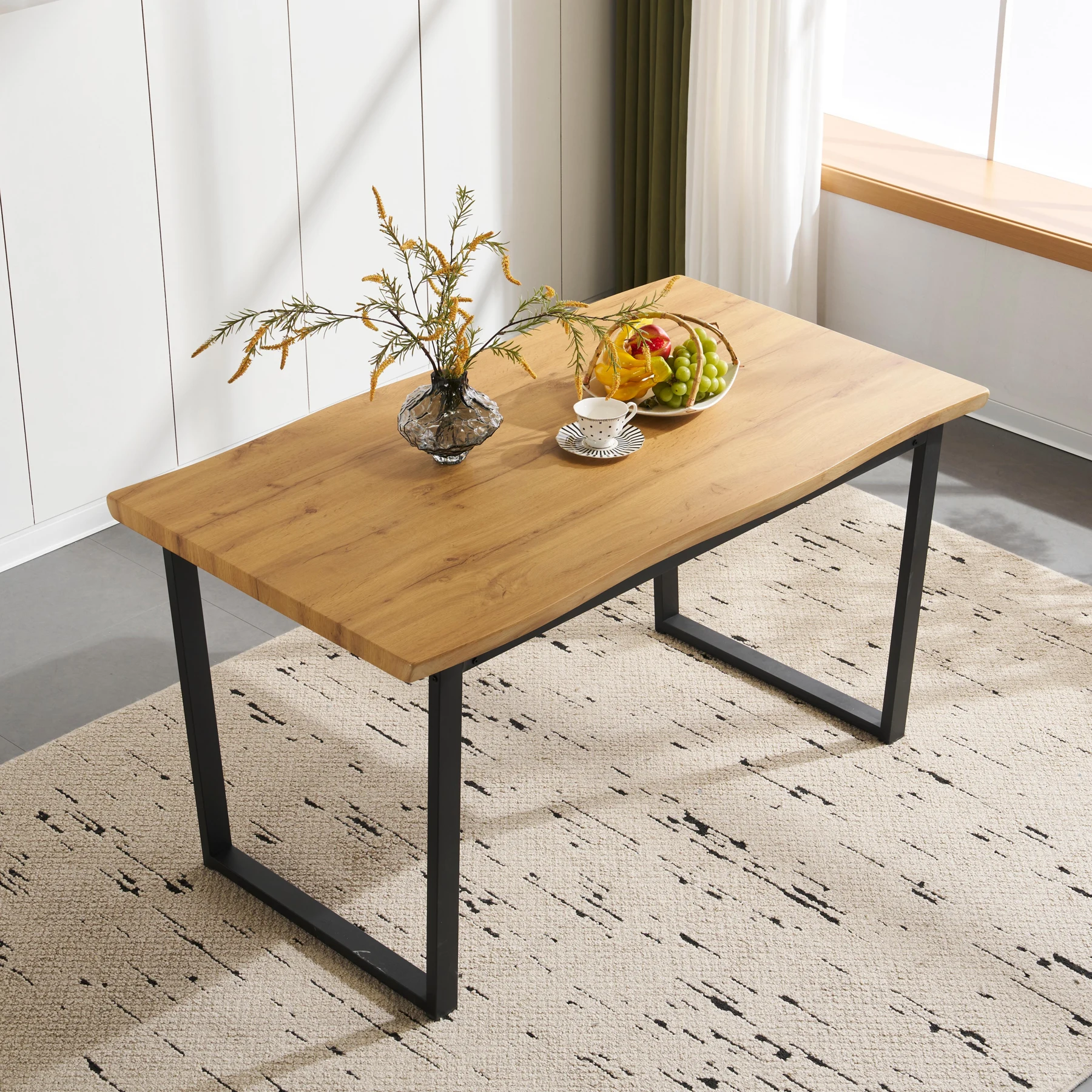 【set品】ダイニングテーブルセット 食卓テーブル チェア 4脚 4人掛け 5点セット 幅140cm 波の形 360度回転可能な座面 クッション座面 PUレザー お掃除ロボット対応 肘付き スチール脚 耐熱 耐水 お手入れ簡単 組み立て簡単 シンプル コンパクト おしゃれ シンプル ハーフアーム 頑丈 イス 4人用 2人用