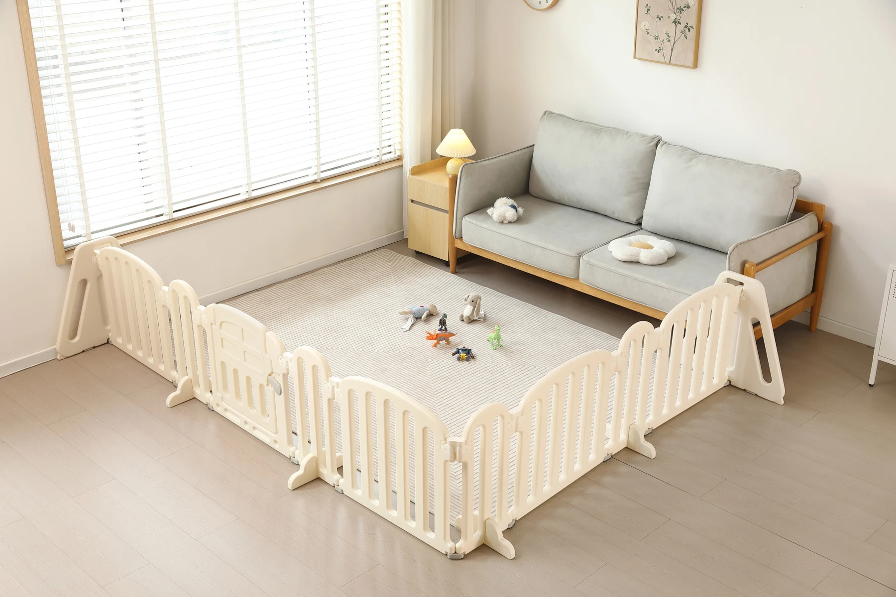 【幅454cm】ベビーサークル ベビーゲート キッズパーテーション 扉付き おくだけ 自立式 安全 倒れない ドアロック 変形可能 ベビーガード アレンジ自由自在 一直線 L字 コ字 簡単設置 リビング 赤ちゃん 仕切り ベビーフェンス テレビガード 育児