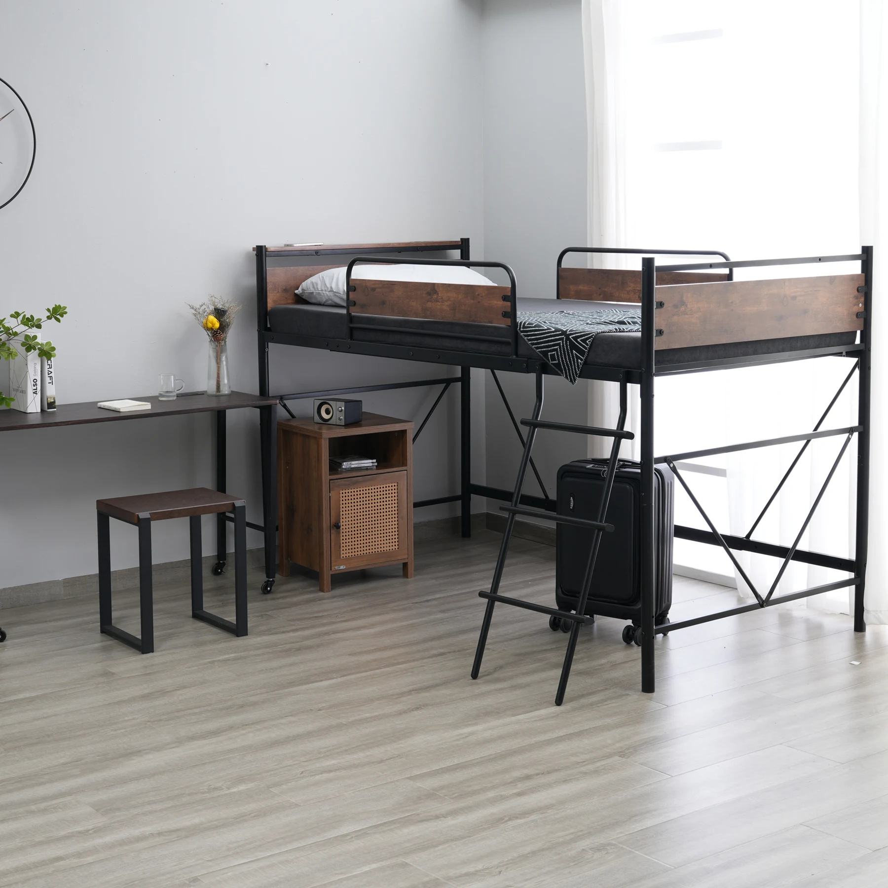 ロフトベッド パイプベッド シングル 耐荷重150kg 高さ125cm システムベッド ロータイプ ミドルタイプ 収納 北欧風 大人 一人暮らし ハンガーポール4本付属 送料無料 スチール 耐震 ベッド 子供部屋
